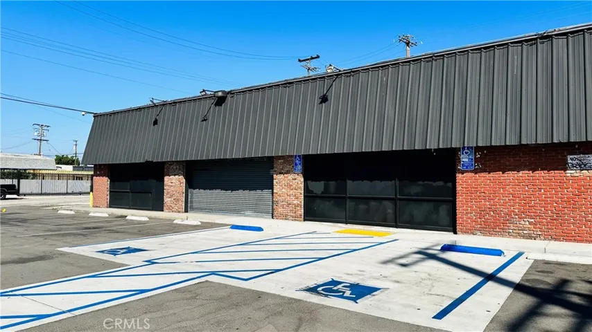 5808 S Santa Fe Avenue, Huntington Park, California 90058