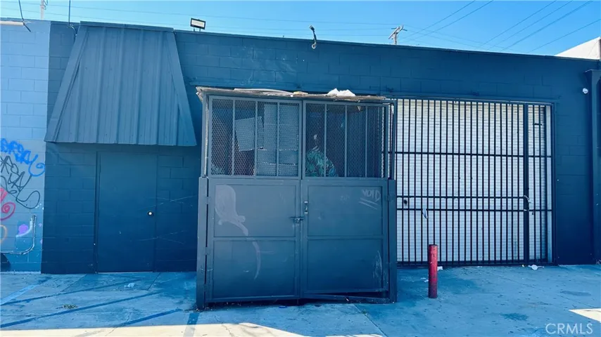5808 S Santa Fe Avenue, Huntington Park, California 90058