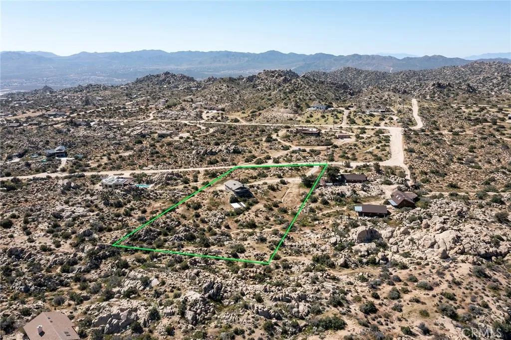 5550 Carlsbad Avenue, Yucca Valley, California 92284 home-pic-2
