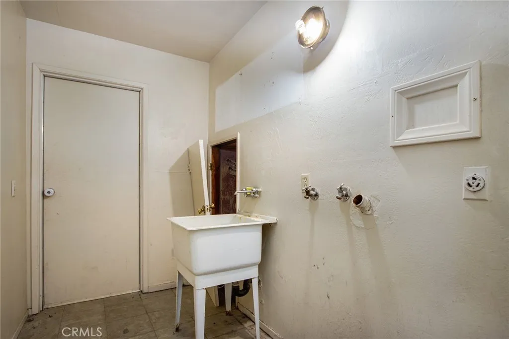 5550 Carlsbad Avenue, Yucca Valley, California 92284 home-pic-33
