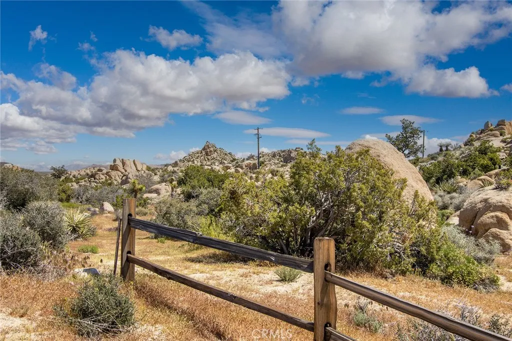 5550 Carlsbad Avenue, Yucca Valley, California 92284 home-pic-42