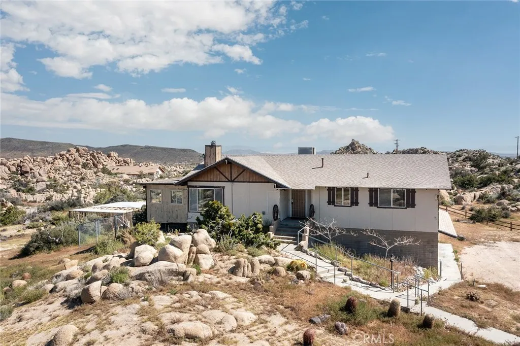 5550 Carlsbad Avenue, Yucca Valley, California 92284 home-pic-3