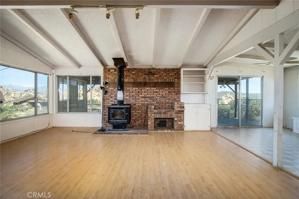 5550 Carlsbad Avenue, Yucca Valley, California 92284 home-pic-13