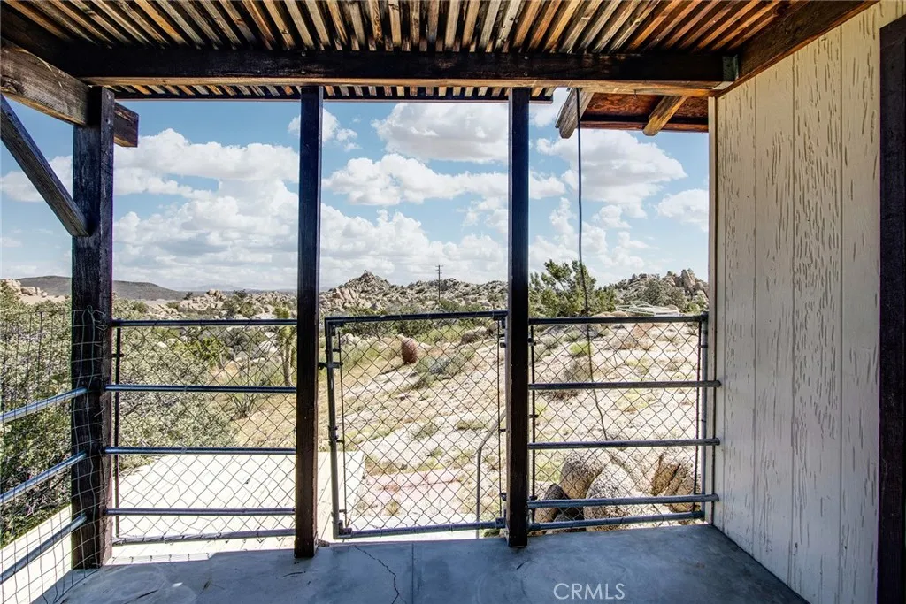 5550 Carlsbad Avenue, Yucca Valley, California 92284 home-pic-20