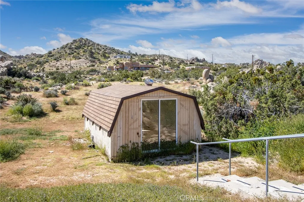 5550 Carlsbad Avenue, Yucca Valley, California 92284 home-pic-39
