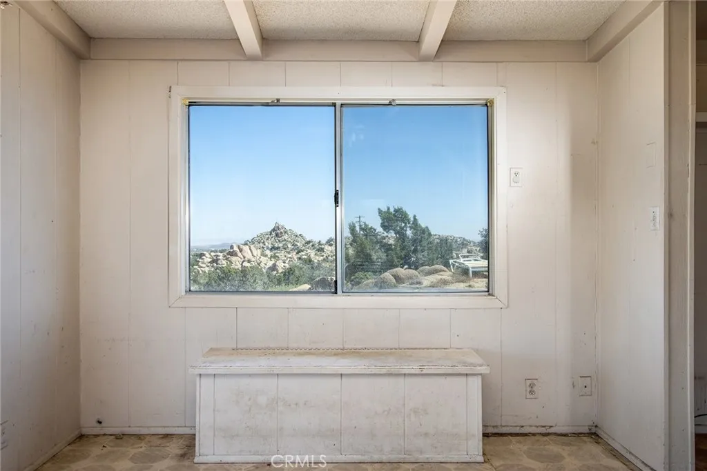 5550 Carlsbad Avenue, Yucca Valley, California 92284 home-pic-18
