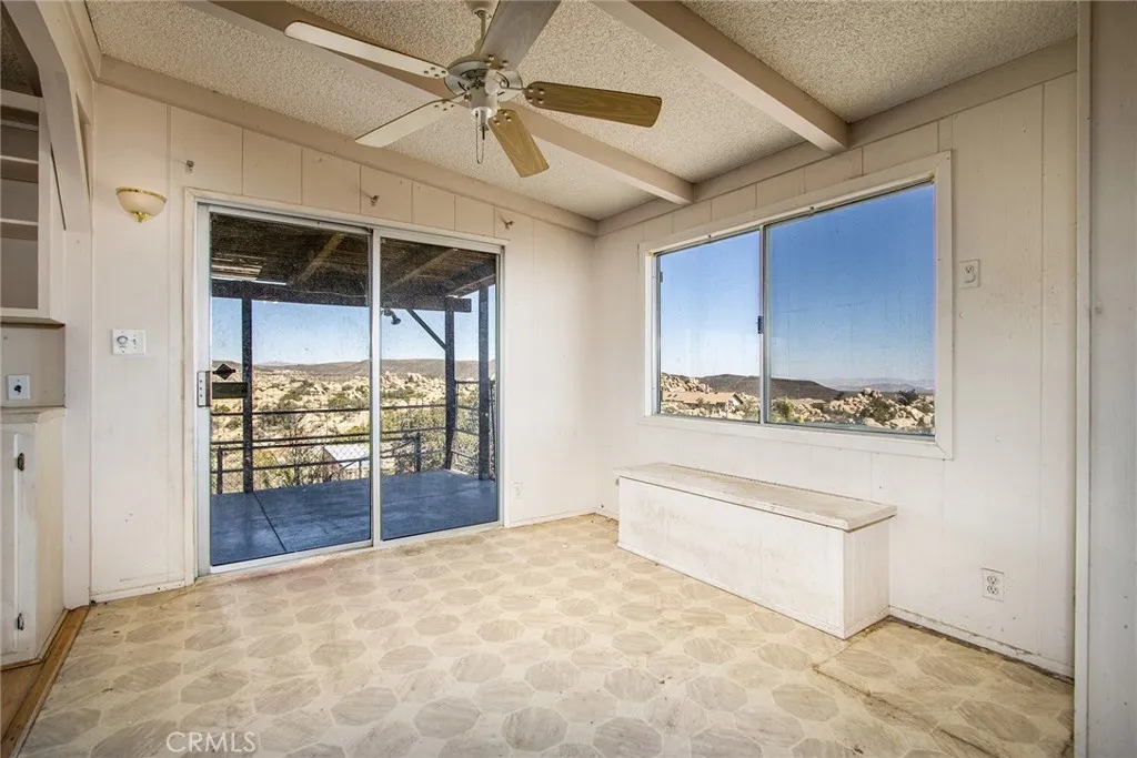 5550 Carlsbad Avenue, Yucca Valley, California 92284 home-pic-16