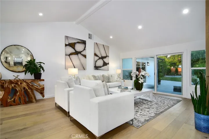 6118 Longridge Avenue, Valley Glen, California 91401