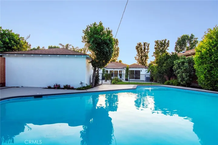 6118 Longridge Avenue, Valley Glen, California 91401