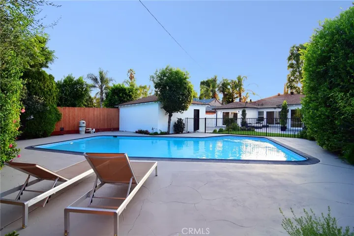 6118 Longridge Avenue, Valley Glen, California 91401