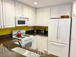 7262 Yellowtail Drive Unit 104, Huntington Beach, California 92648