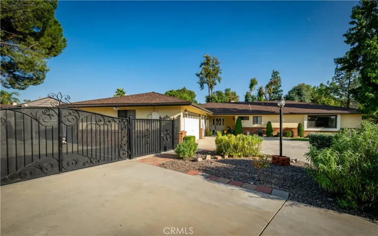 27304 Balboa Court, Hemet, California 92544