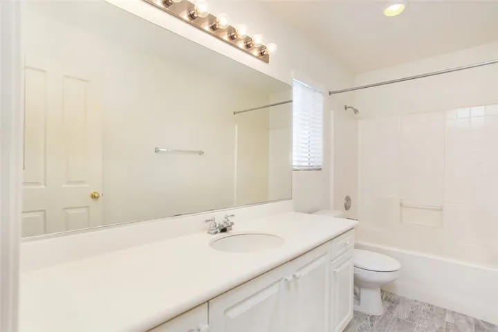 52 Willowhurst, Irvine, California 92602