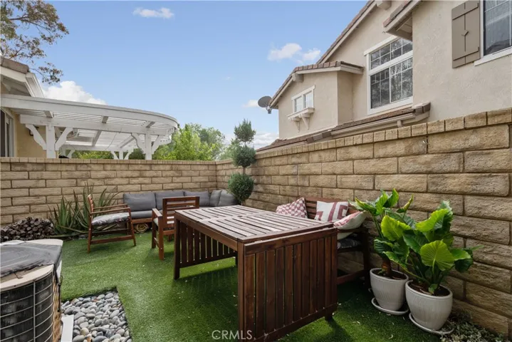 26503 Big Horn Way, Valencia, California 91354