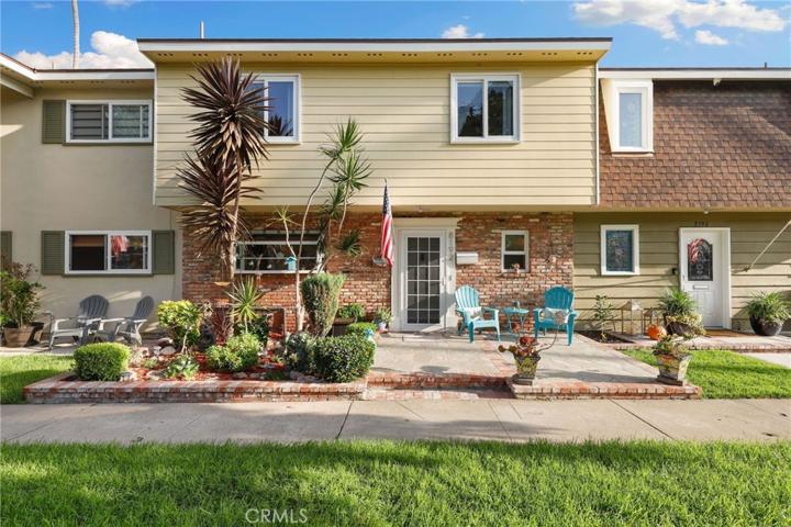 8192 Woolburn Drive, Huntington Beach, California 92646