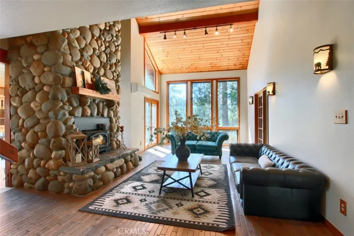 7204 Hites Cove Road, Mariposa, California 95338