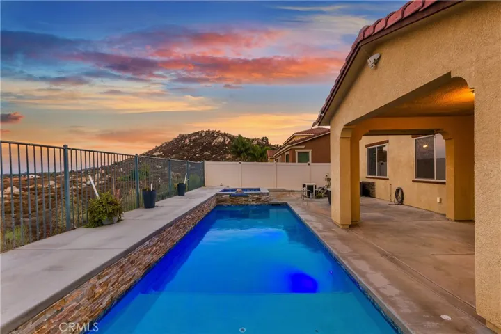 36440 Shedera Road, Lake Elsinore, California 92532