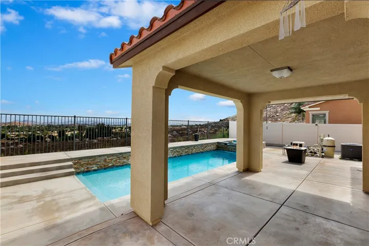 36440 Shedera Road, Lake Elsinore, California 92532