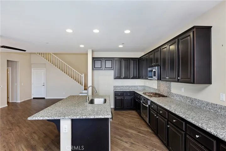 36440 Shedera Road, Lake Elsinore, California 92532