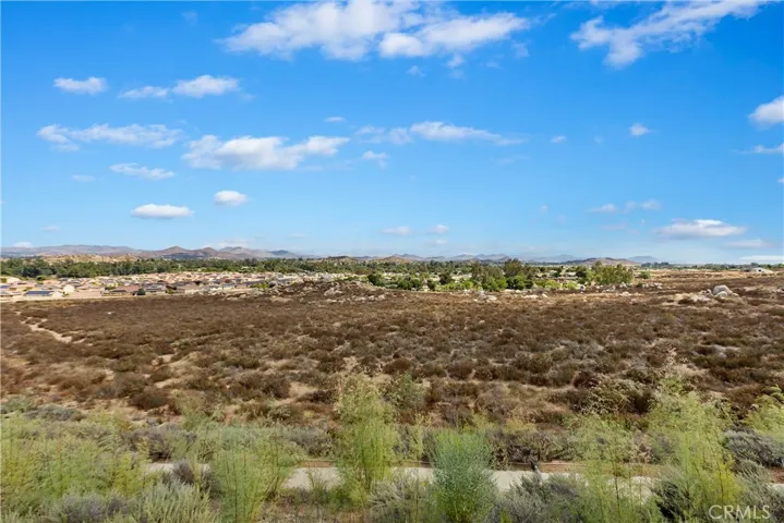 36440 Shedera Road, Lake Elsinore, California 92532
