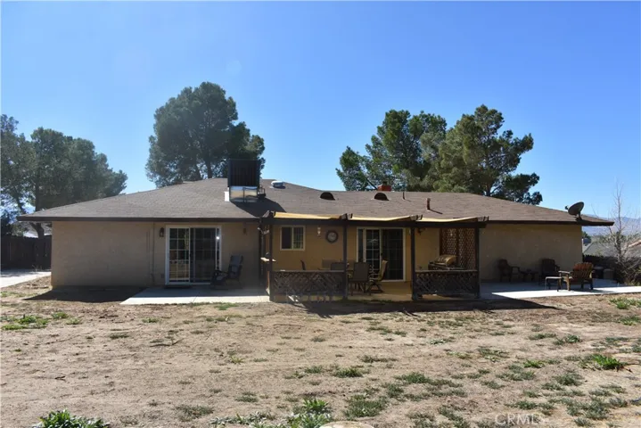17333 Queensglen Avenue, Lake Los Angeles, California 93591