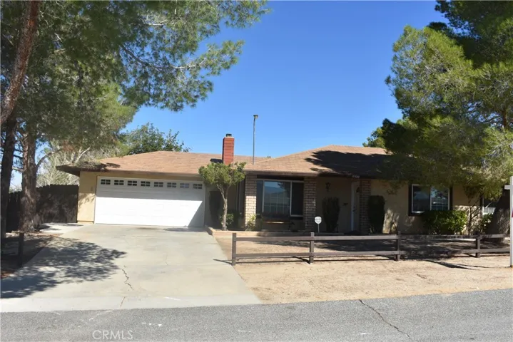 17333 Queensglen Avenue, Lake Los Angeles, California 93591