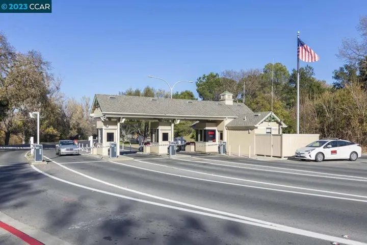 1909 Skycrest Dr Unit 9, Walnut Creek, California 94595