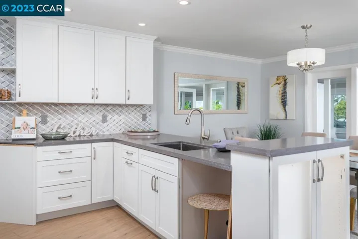 1909 Skycrest Dr Unit 9, Walnut Creek, California 94595
