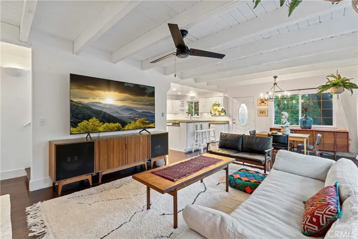 1049 Chillon Drive, Crestline, California 92325