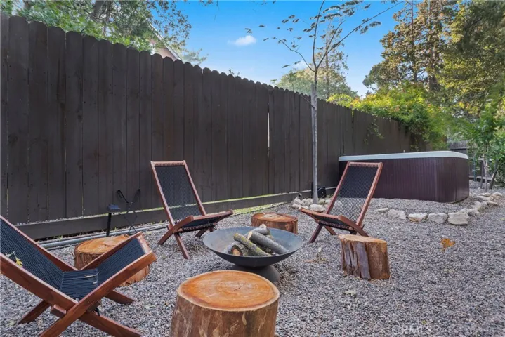 1049 Chillon Drive, Crestline, California 92325