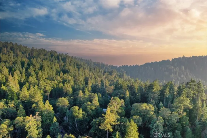 1049 Chillon Drive, Crestline, California 92325