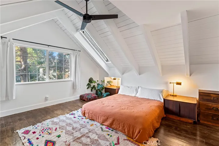 1049 Chillon Drive, Crestline, California 92325