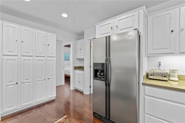 1049 Chillon Drive, Crestline, California 92325