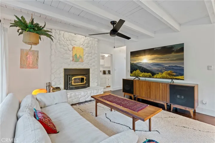1049 Chillon Drive, Crestline, California 92325