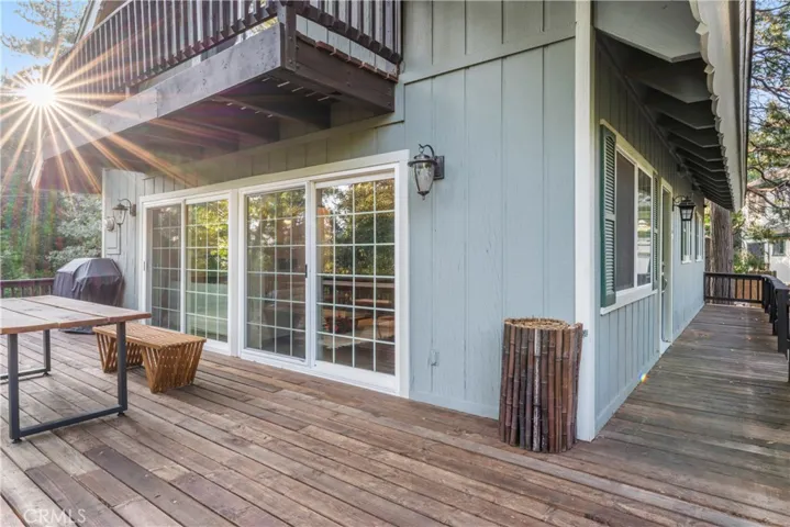 1049 Chillon Drive, Crestline, California 92325