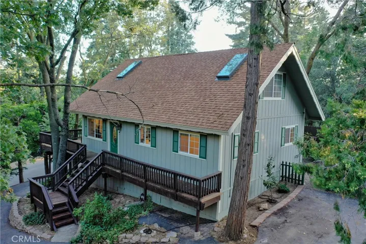1049 Chillon Drive, Crestline, California 92325