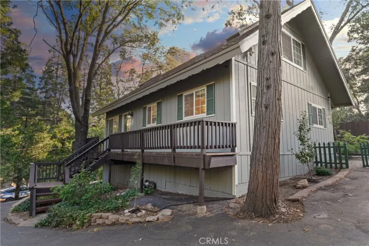 1049 Chillon Drive, Crestline, California 92325