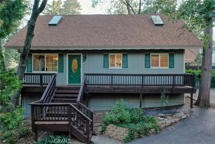 1049 Chillon Drive, Crestline, California 92325