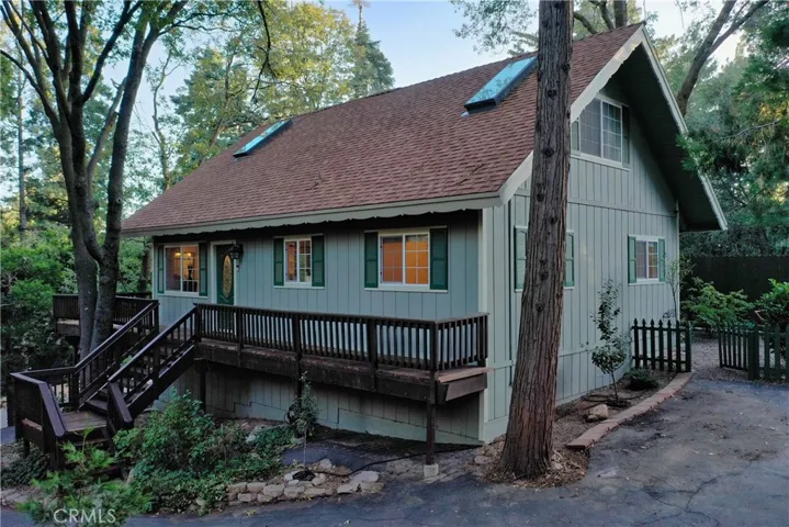 1049 Chillon Drive, Crestline, California 92325