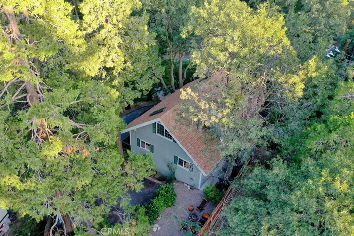 1049 Chillon Drive, Crestline, California 92325