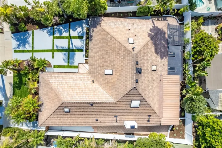 16971 Roundhill Drive, Huntington Beach, California 92649