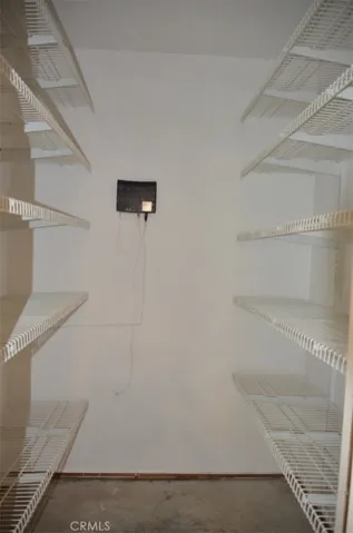 Walk in pantry!!!