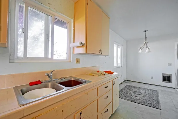 116 Evans Avenue, Pacific Grove, California 93950