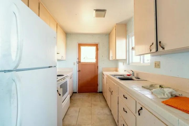 116 Evans Avenue, Pacific Grove, California 93950