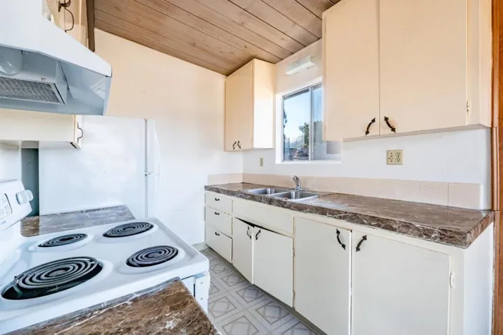 116 Evans Avenue, Pacific Grove, California 93950