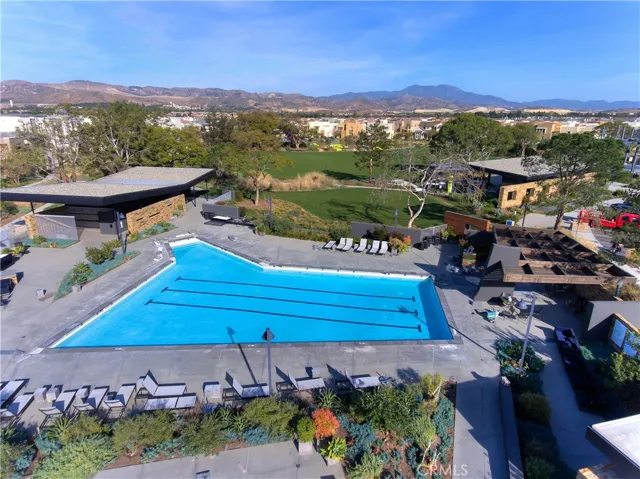 102 Smallwheel, Irvine, California 92618