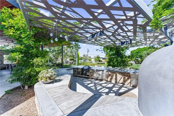 102 Smallwheel, Irvine, California 92618