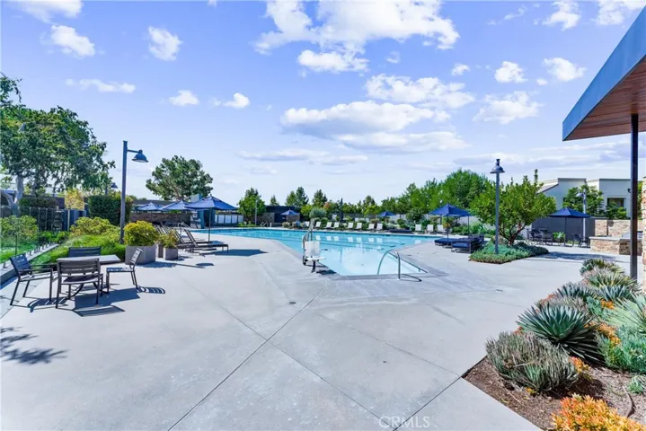 102 Smallwheel, Irvine, California 92618