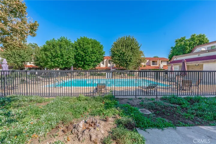 18130 Oxnard Street Unit 72, Tarzana, California 91356