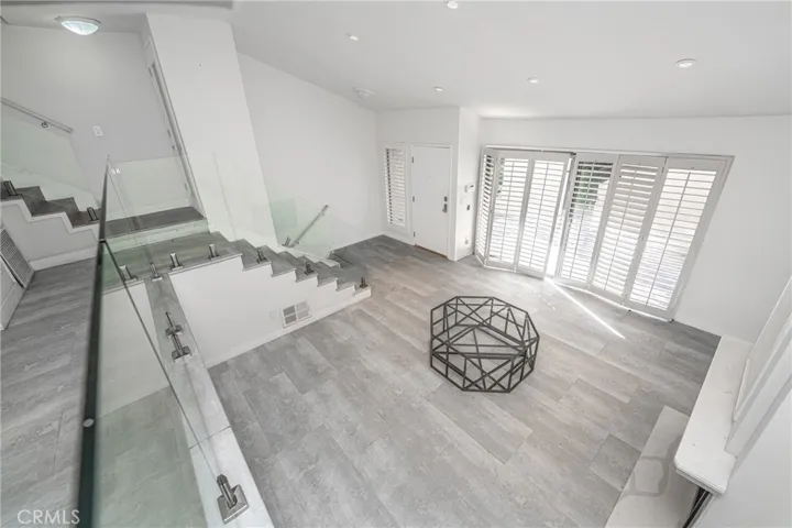 18130 Oxnard Street Unit 72, Tarzana, California 91356